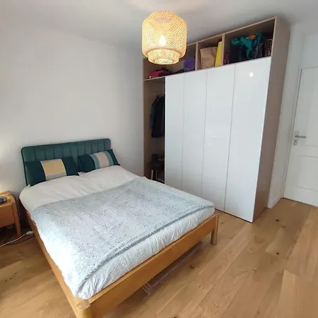 Charming And Secure Fully-equipped Close To Paris 아파트